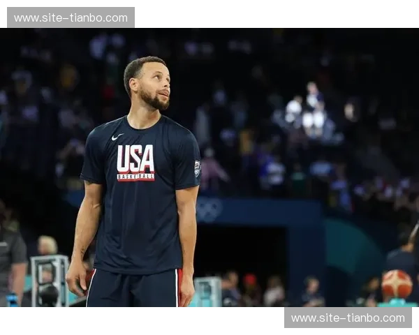 梦剧场的光影博弈：曼联vs巴塞尔下半场的英雄史诗与战术重构